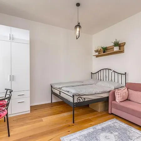Apartman Cozy Quiet New In Karlin Square